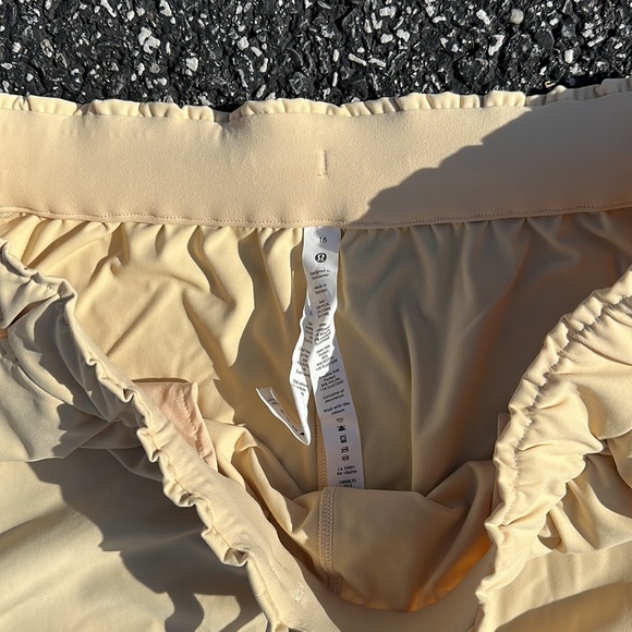 lululemon athletica Cream Pants - Picture 3 of 4